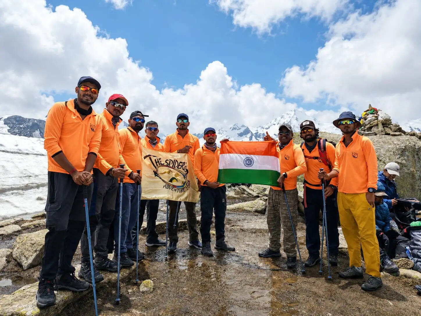टीम स्पाइडर्स ने फतह किया हिमाचल प्रदेश का हम्पटा पास, 4,270 मीटर की ऊंचाई पर परचम