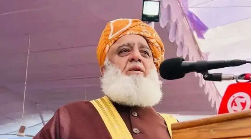 पाकिस्तान ने अपने देश की आर्थिक नींव बाहरी कर्ज पर खड़ी की : जमीयत प्रमुख