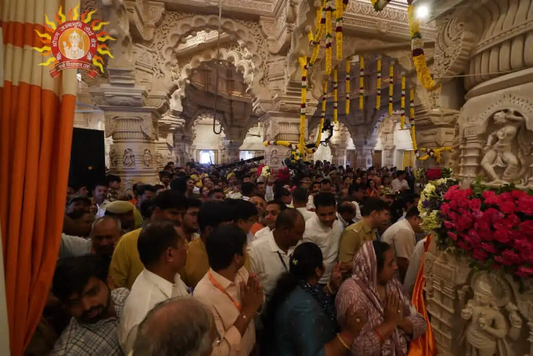 (लीड) श्रीराम जन्मोत्सव पर दिखा आस्था व विज्ञान का अद्भुत मिलन, भगवान सूर्य की किरण ने किया रामलला का मस्तकाभिषेक