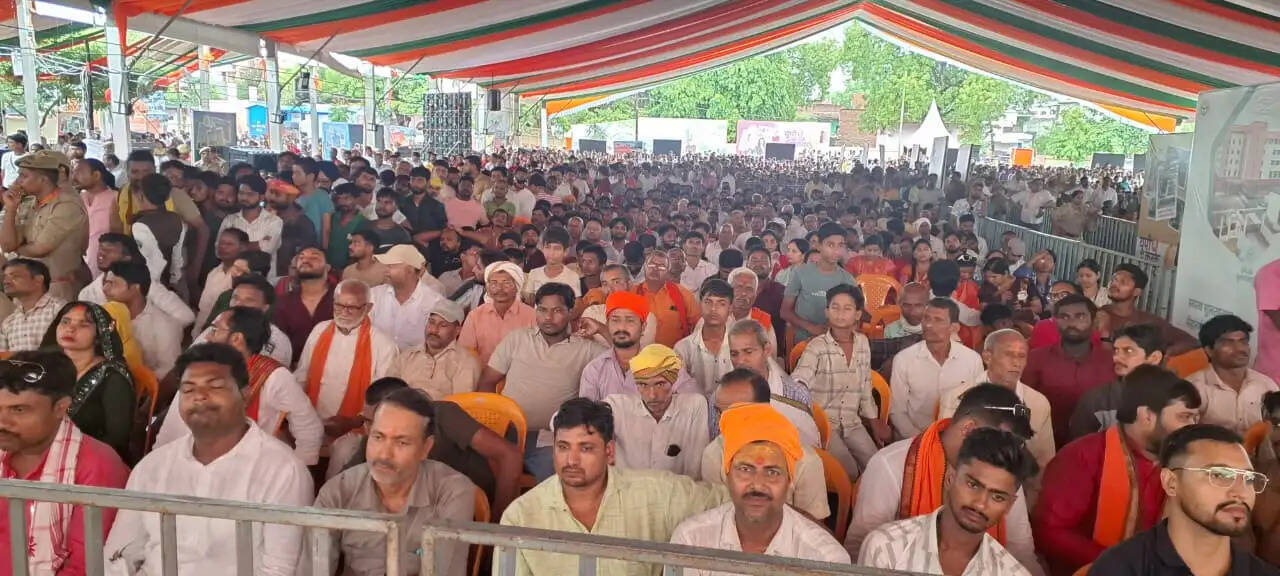 सुलतानपुर में मुख्यमंत्री योगी का कांग्रेस व सपा पर प्रहार, कहा—राम भक्तों पर गोली चलाने वाले आज आस्था की बात कर रहे