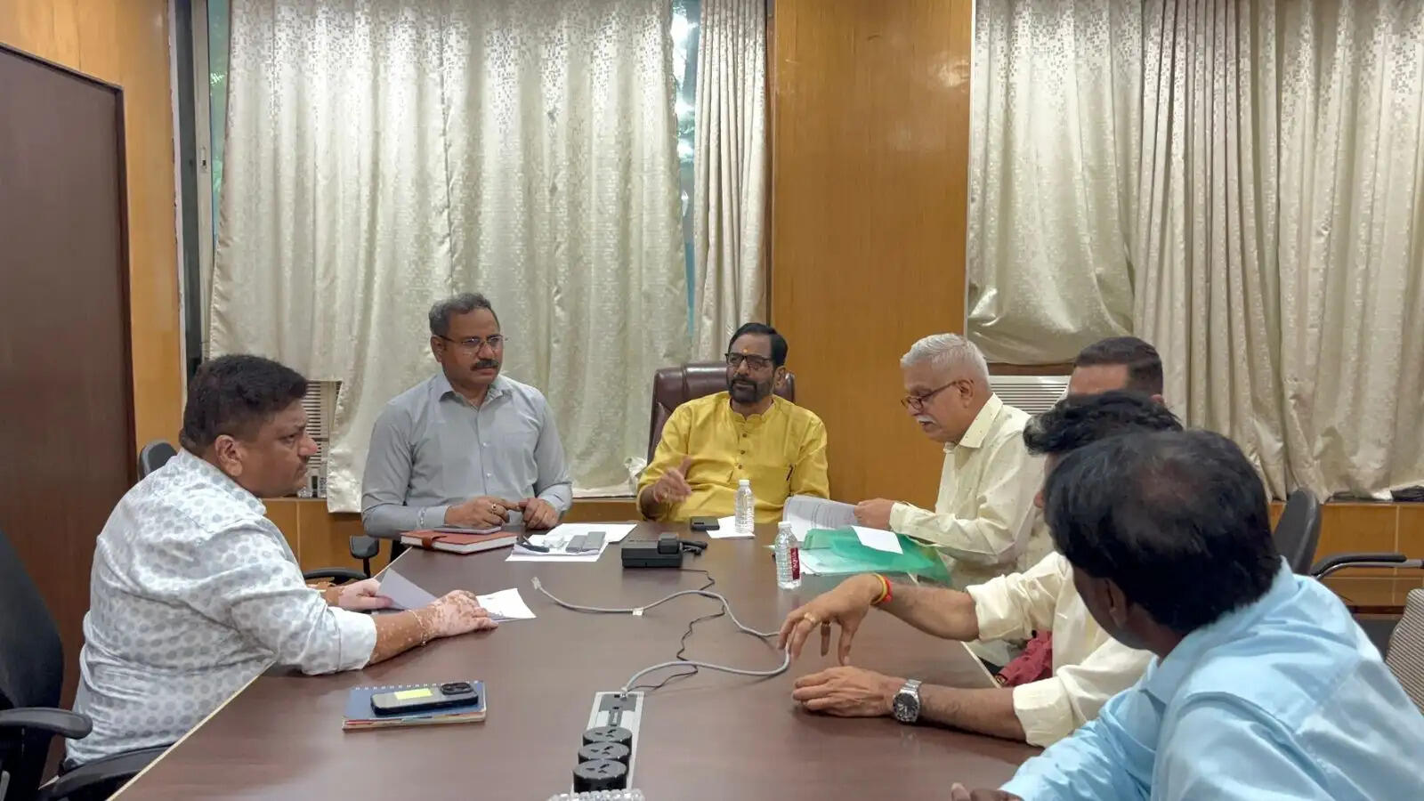 ठाणे में आवासीय क्षेत्र मे 50से ज्यादा प्लाट बंद - विधायक केलकर