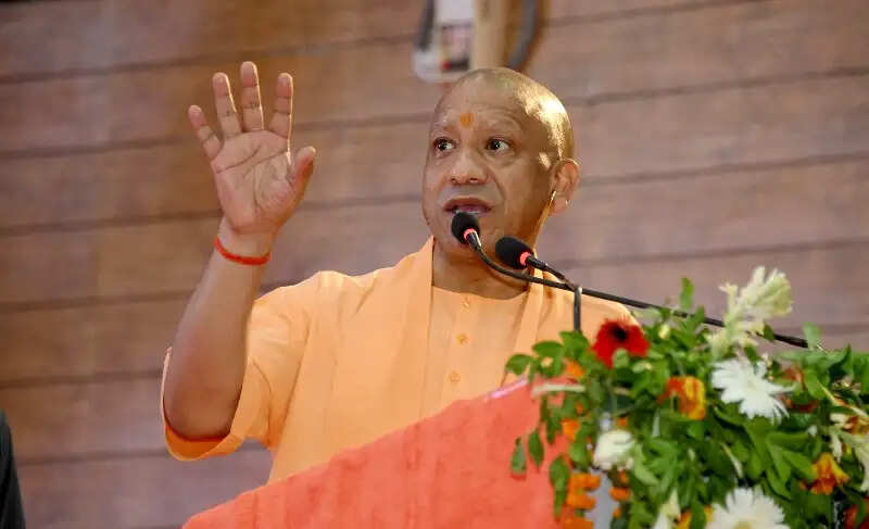 प्रदेश में बारिश से हुए नुकसान पर मुख्यमंत्री योगी सख्त, प्रभावित परिवारों को 24 घंटे में मुआवजा देने का निर्देश