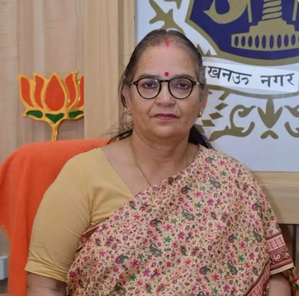 लखनऊ : हरियाली तीज पर 2100 महिलाओं की सहभागिता से ‘घर-घर हरियाली’ अभियान काे मिली ऊर्जा, दिया पर्यावरण संरक्षण का संदेश