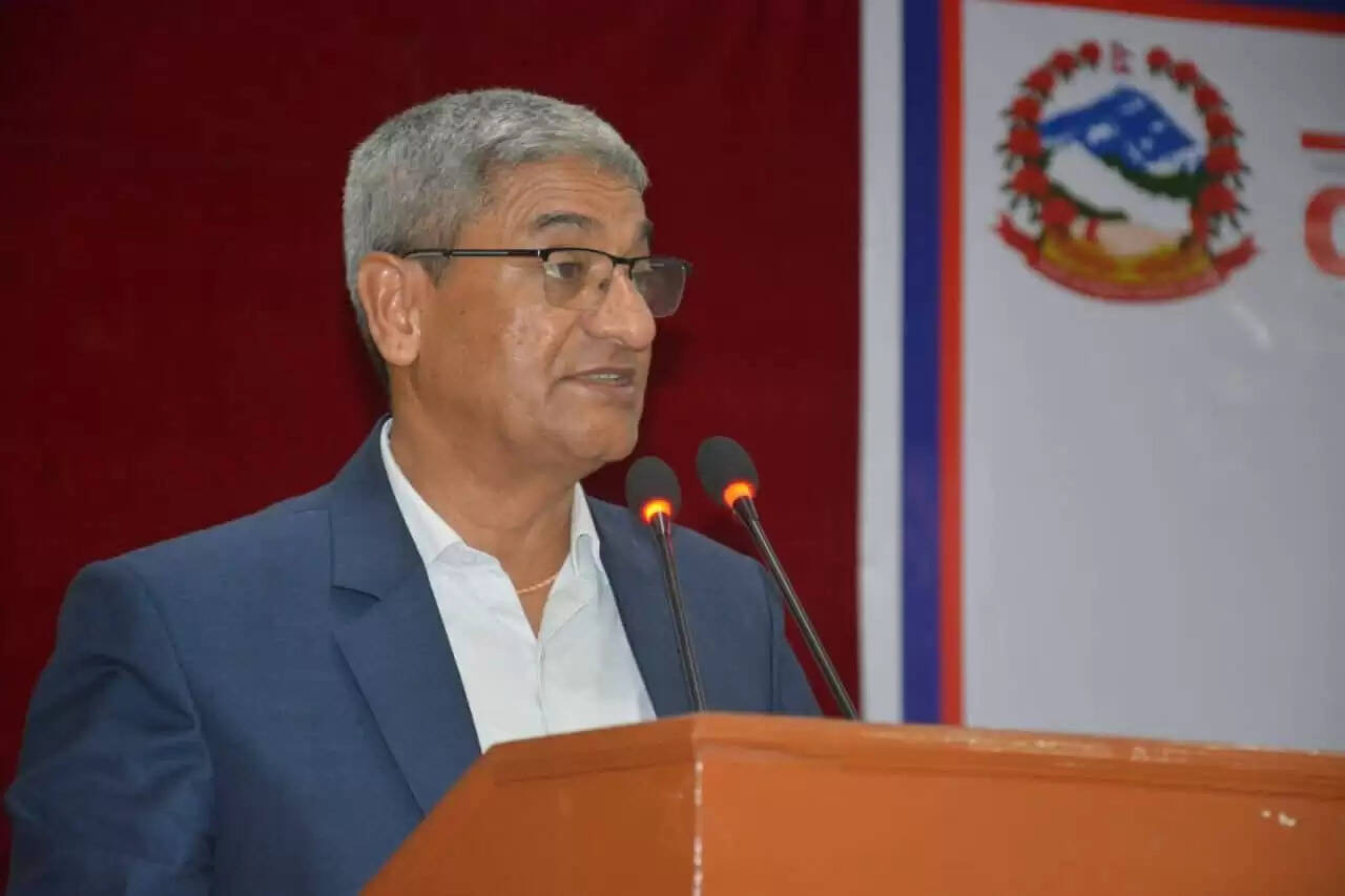 नेपाल के पूर्व गृहमंत्री रमेश लेखक पर से यात्रा प्रतिबंध हटा