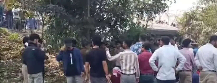 माजुली जा रही बस दुर्घटनाग्रस्त 11 घायल