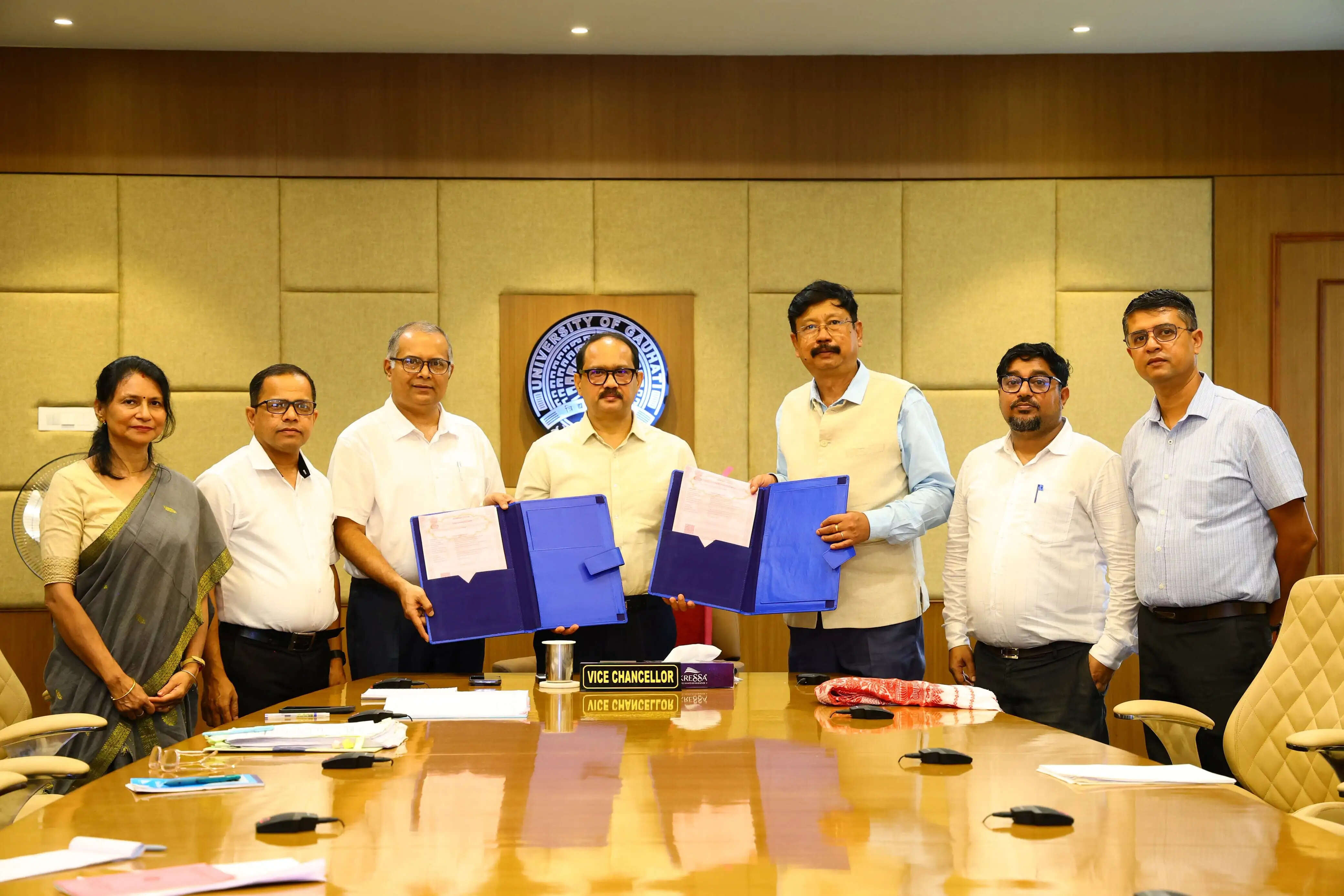 मुख्यमंत्री आत्मनिर्भर असम अभियान सोसाइटी और गौहाटी विश्वविद्यालय के बीच समझौता ज्ञापन पर हस्ताक्षर