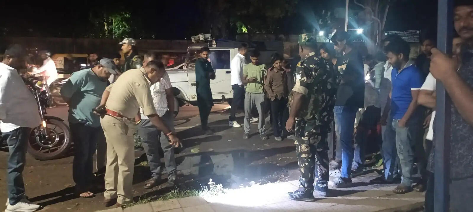 आपसी विवाद में फायरिंग, एक गंभीर