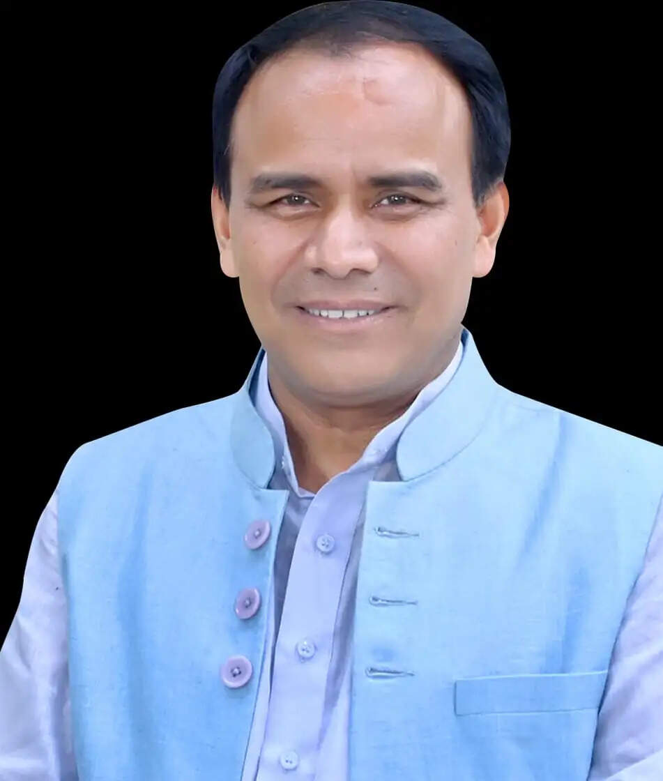 उच्च शिक्षा विभाग में किताबों का संकट दूर करेगी ई-लाइब्रेरीः डाॅ. धन सिंह