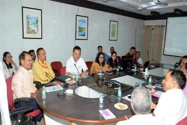 मप्र:&nbsp;मुख्यमंत्री युवा अन्नदूत योजना बनी मिसाल, अध्ययन के लिए पहुंचे छत्तीसगढ़ के अधिकारी