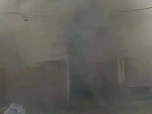 पलवल में सूत के गोदाम में भीषण आग, 40 लाख का माल जला, चार घंटे बाद काबू