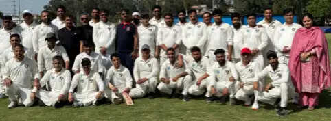 रोमांचक मुकाबले में एसपीएमआर कॉलेज ने सुपर ओवर में मारी बाज़ी, फाइनल में बनाई जगह