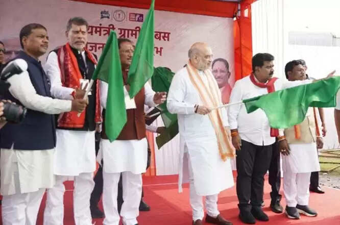 अमित शाह ने छत्तीसगढ़ में मुख्यमंत्री ग्रामीण बस सेवा का किया शुभारंभ, महतारी वंदन की 20वीं किस्त जारी की