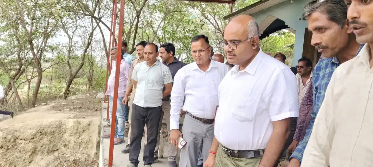 नई तकनीक और नवाचार से खेती में बढ़ रही आय, भीटी हवेली गांव बना मॉडल : जिलाधिकारी