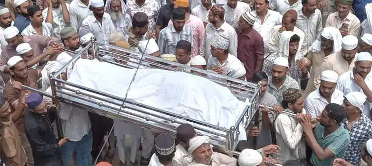एक साथ उठे 6 जनाजे तो थम गईं गांव की सांसें, हर आंख से निकले आंसू