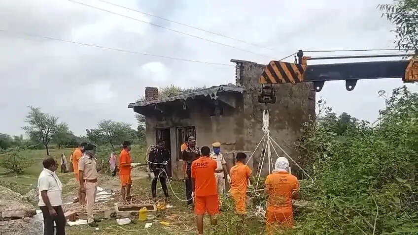 सात दिन से लापता फाइनेंसर की हत्या, सीमेंट के पोल से बांधकर कुएं में फेंका शव