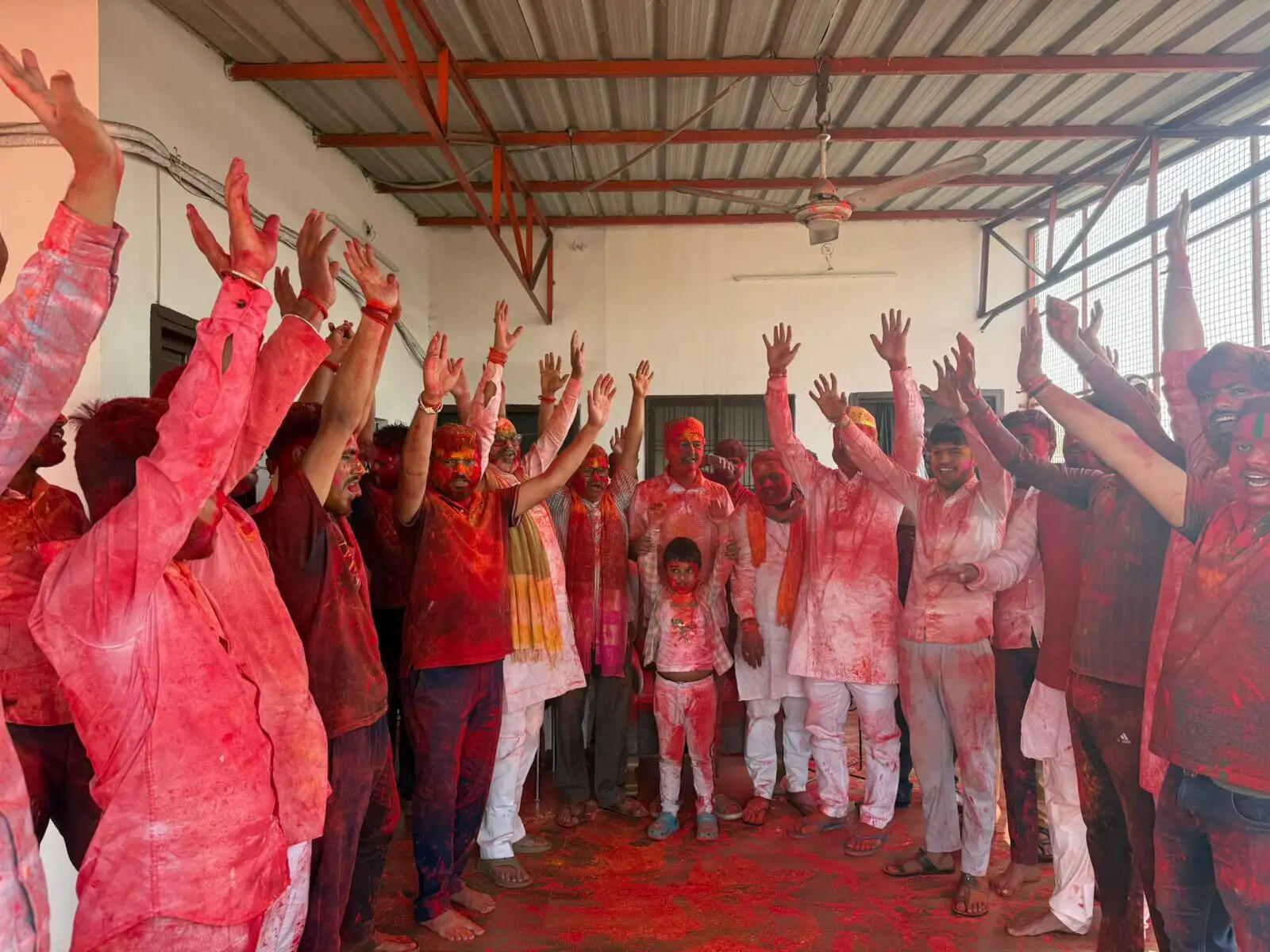 शाखा से सियासी गलियारों तक छाई होली, योगी के मंत्री बोले-होली भारतीय लोकजीवन की जीवंत पहचान