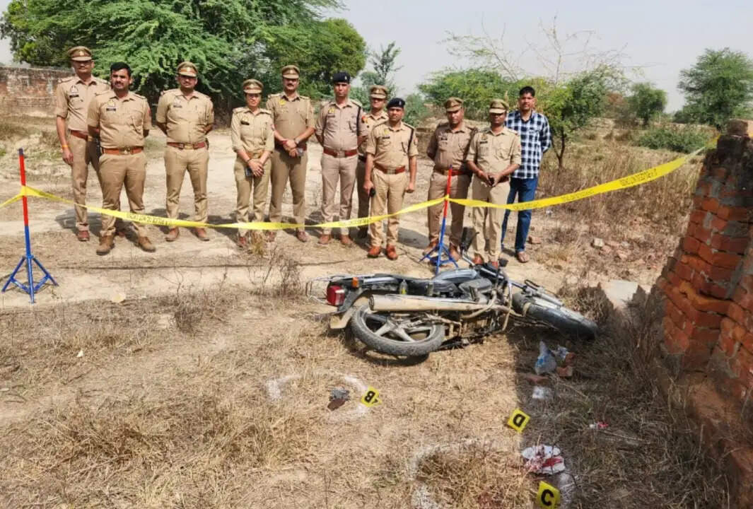 मुठभेड़ में लुटेरा गिरफ्तार, पैर में गोली लगने से घायल