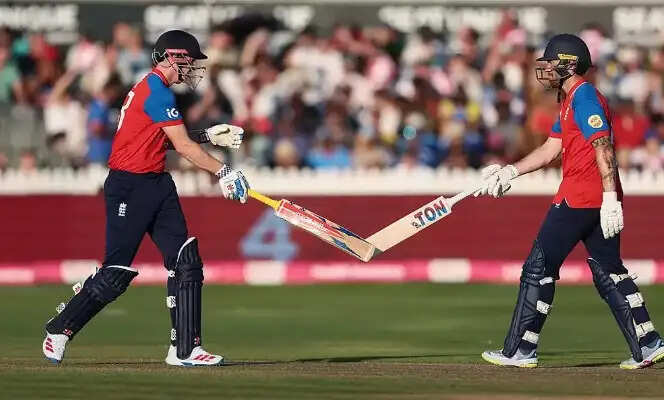इंग्लैंड ने भारत को चौथे टी20 में 9 विकेट से रौंदा, 5 मैचों की सीरीज में 3-0 की अजेय बढ़त बनाई