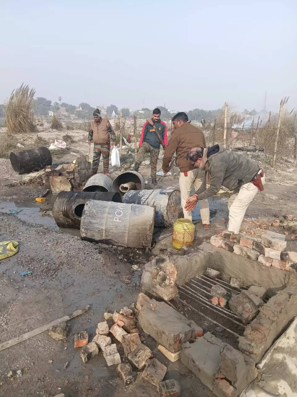 सारण में पुलिस का ऑपरेशन प्रहार, 36 घंटे में 32 शराब भट्ठियां ध्वस्त