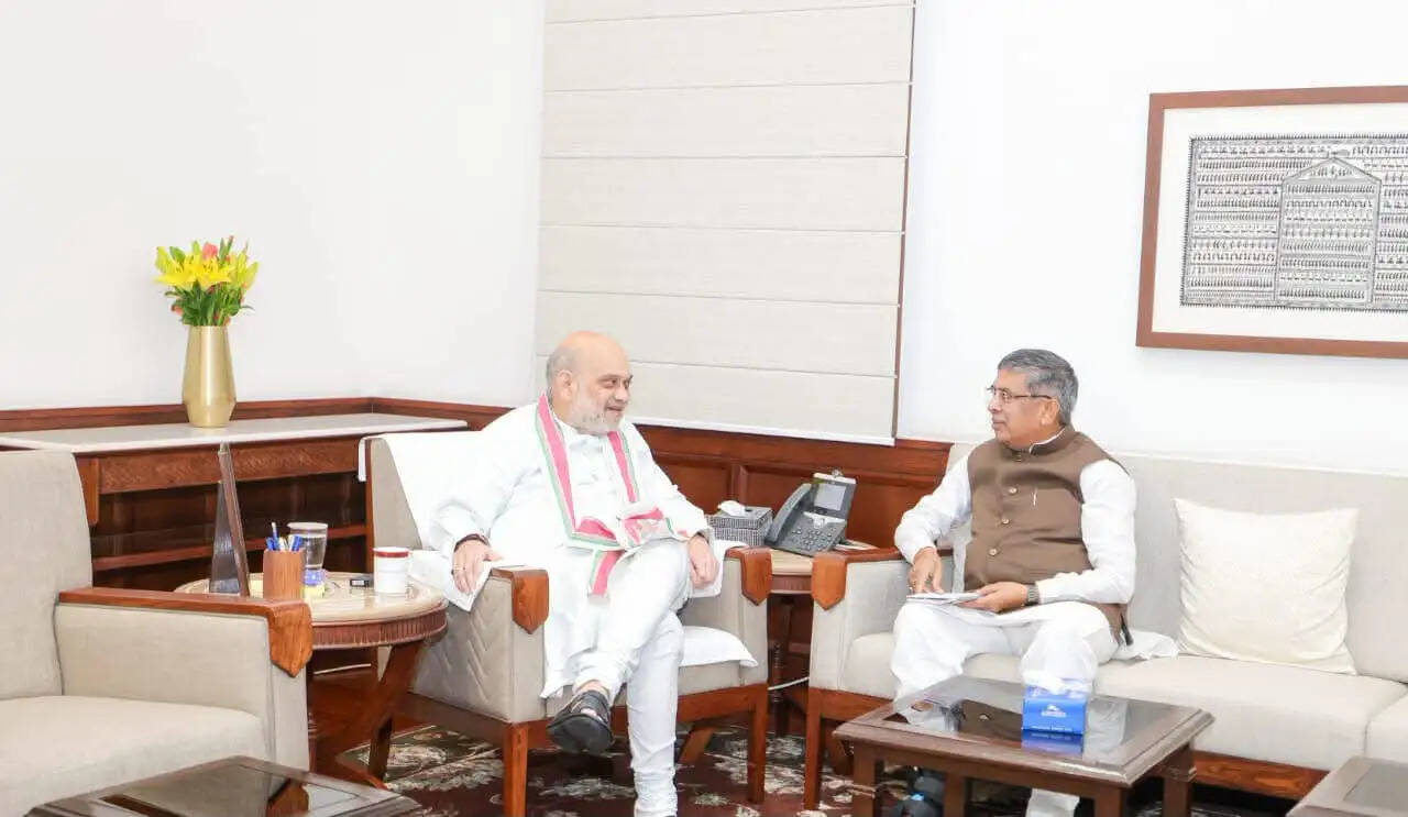 भाजपा प्रदेश अध्यक्ष आदित्य साहू ने अमित शाह से की मुलाकात