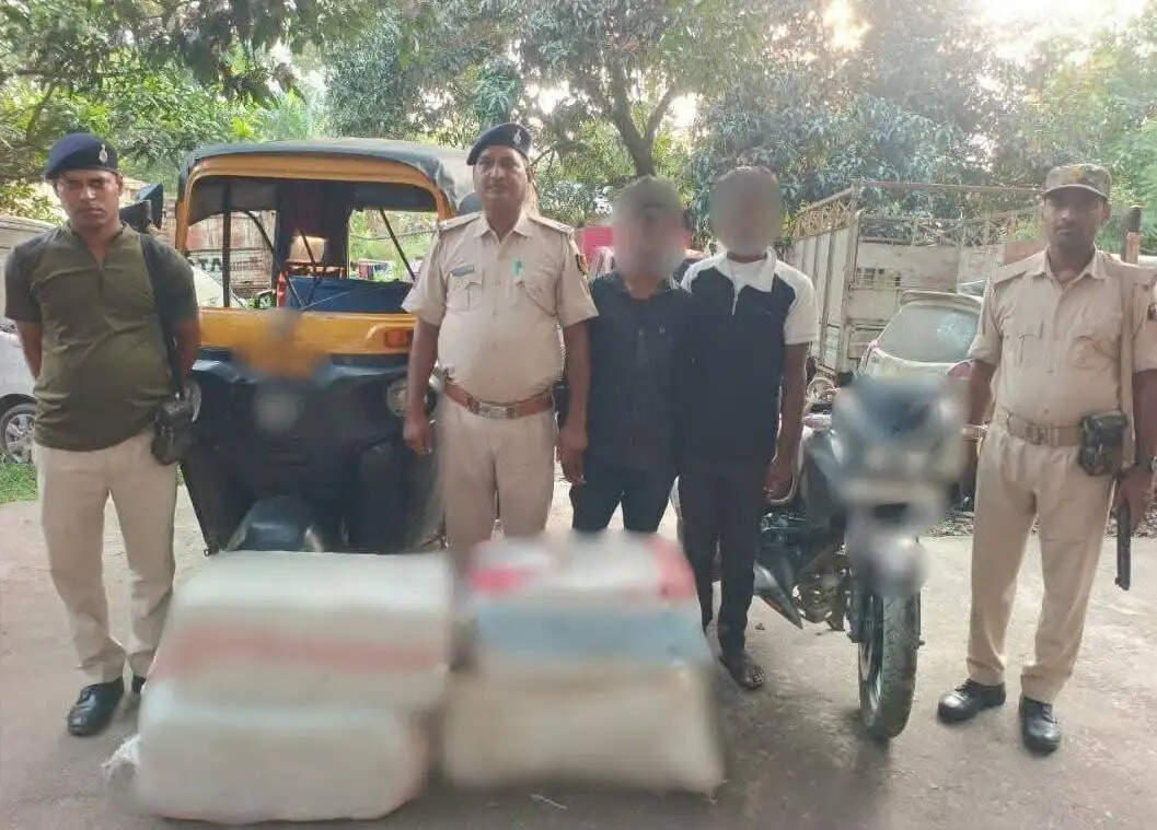 सुपौल में नशा तस्करी पर बड़ी कार्रवाई, 100 किलो गांजा के साथ दो तस्कर गिरफ्तार