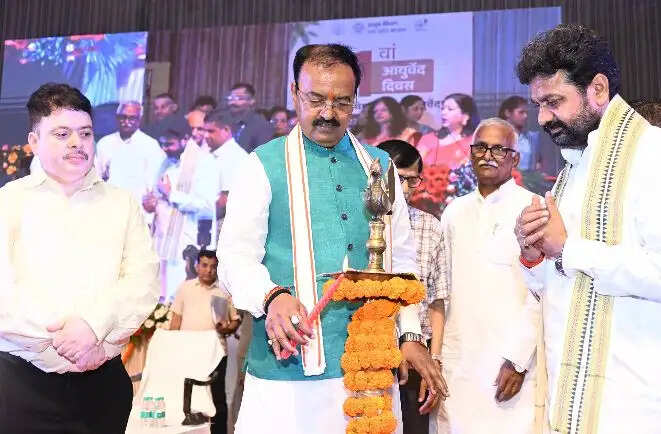 आयुर्वेद के प्रति लोगों का विश्वास निरंतर बढ़ रहा: केशव प्रसाद मौर्य
