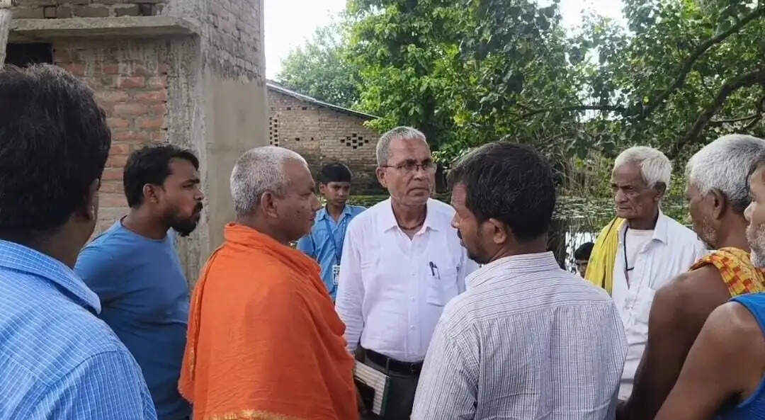 महिला शिक्षिकाओं से अभद्रता मामला: स्थानीय स्तर पर जांच के आदेश