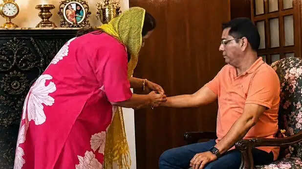 पंजाब के सीएम और मंत्रियों ने मनाया रक्षाबंधन का त्योहार
