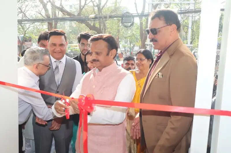 इंदौरः महर्षि विटीलिगो रिसर्च सेंटर और डायबिटीज एण्ड फुट केयर सेंटर का शुभारंभ