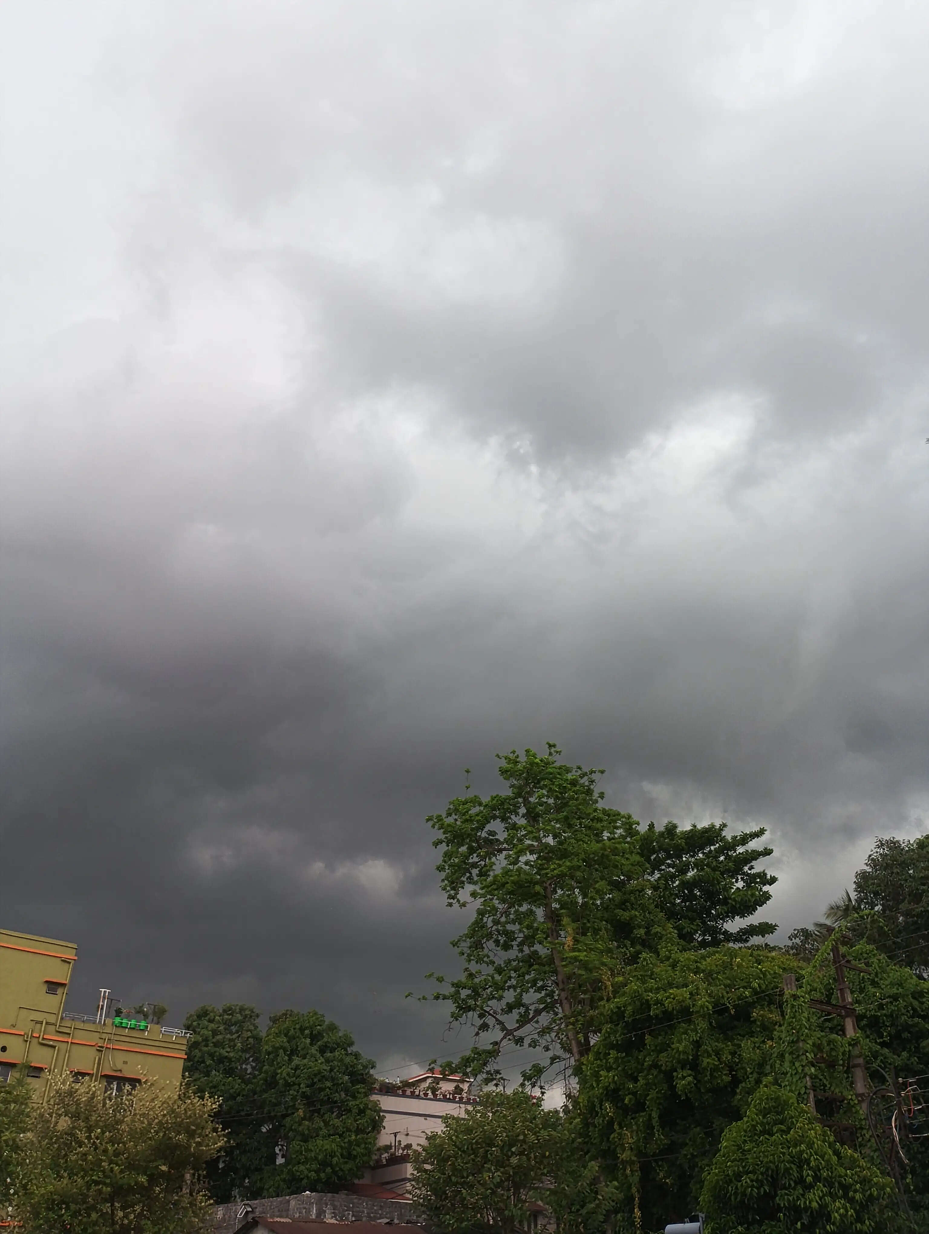 दक्षिण बंगाल में बारिश का इंतजार