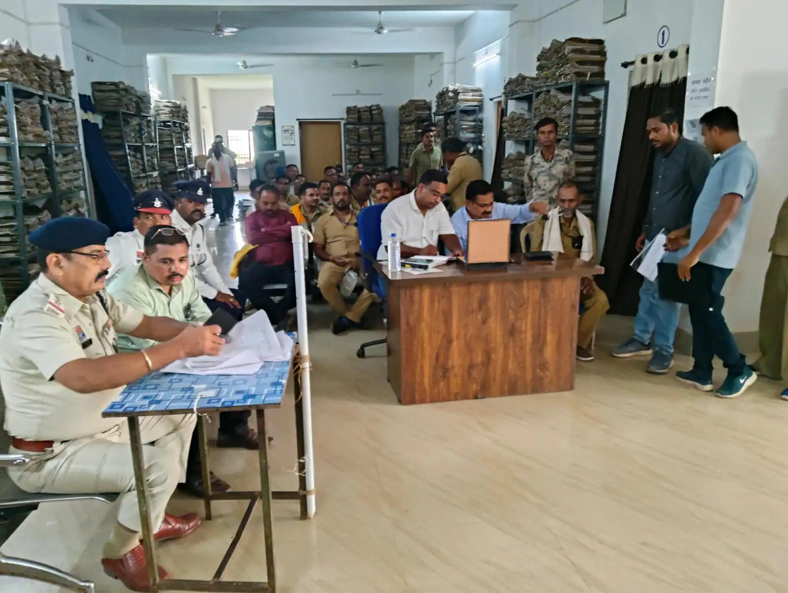स्कूली वाहनों में मिली खामियां, 12 हजार रुपये का जुर्माना
