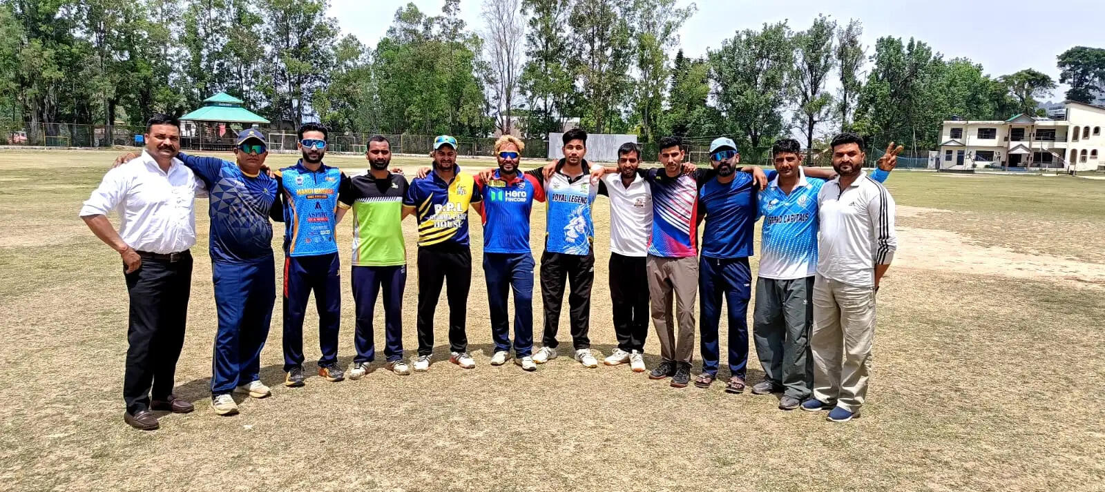 राजा हरी सेन क्रिकेट प्रतियोगिता: आईआईटी की टीम को हराकर विलेजर इलेवन का सेमीफाइनल में प्रवेश