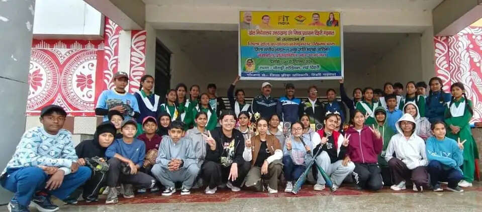 बेसबॉल प्रतियोगिता में जीआईसी ढुंगीधार और जाखचौरा का जीत से आगाज