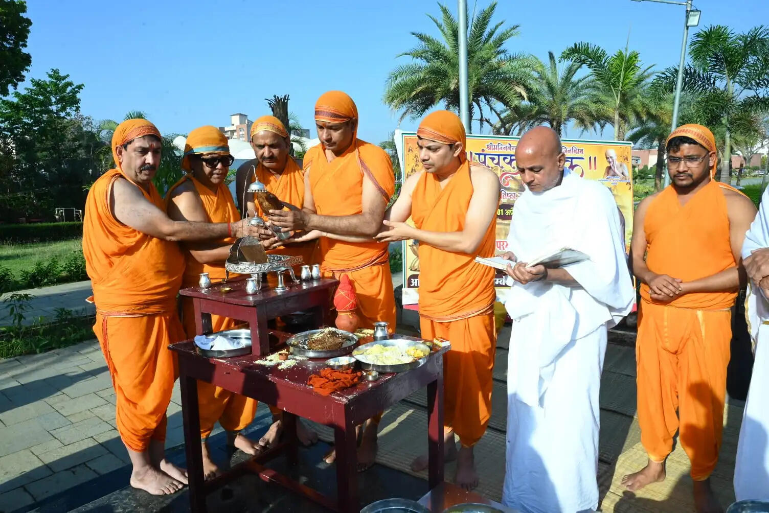 महावीर जयंती की तैयारी को लेकर भूमि शुद्धि के साथ पंचकल्याणक शुरू