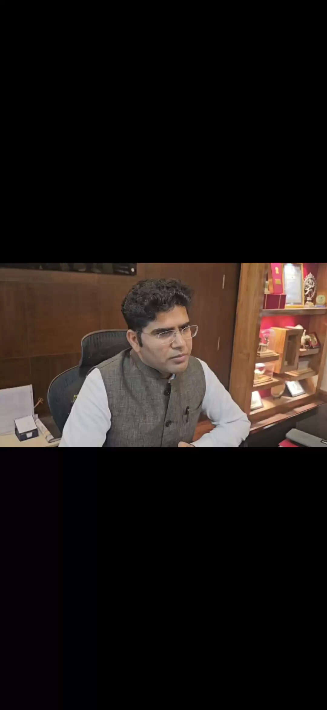 लोहरदगा के 43 वें उपायुक्त के रूप में संदीप कुमार मीणा ने किया पदभार ग्रहण