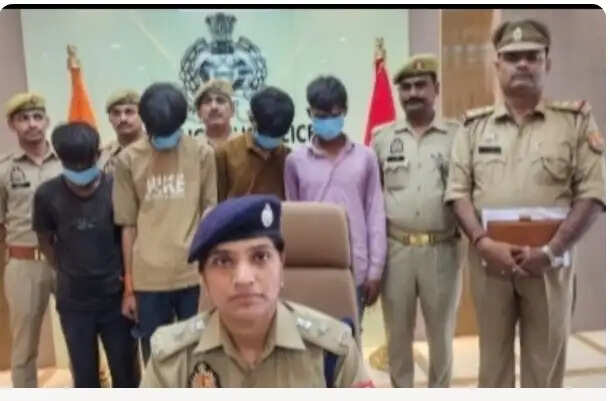 फर्रुखाबाद पुलिस ने चाेरी की दाे घटनाओं का किया खुलासा, आठ चाेर गिरफ्तार