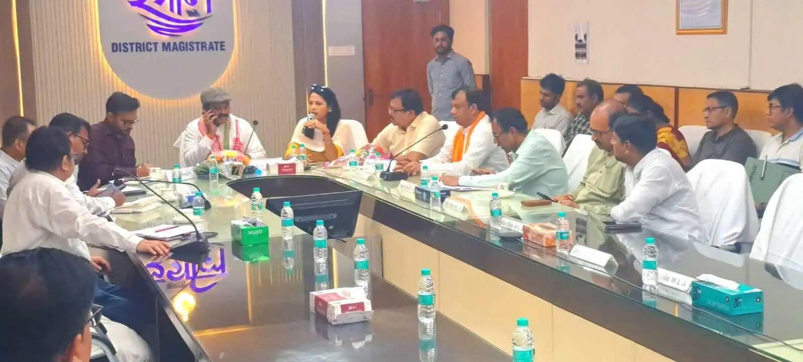 हुगली में भूमि संबंधी समस्याओं पर विशेष समीक्षा, मंत्री ने उद्योग व रोजगार को लेकर बताई सरकार की योजना