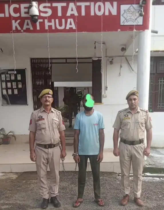 17 मामलों में आरोपी गो तस्कर तालिब हुसैन पर पीएसए की कार्रवाई, जेल भेजा