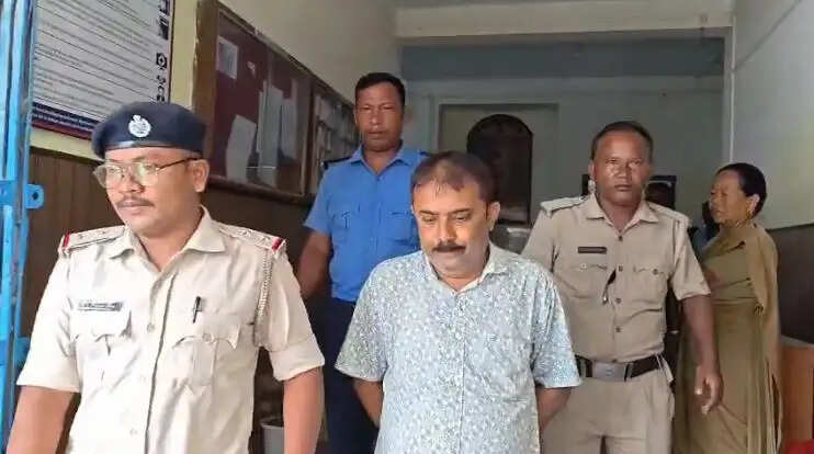 सरकारी धन के गबन के आरोप में तृणमूल कांग्रेस के पूर्व उपप्रधान गिरफ्तार