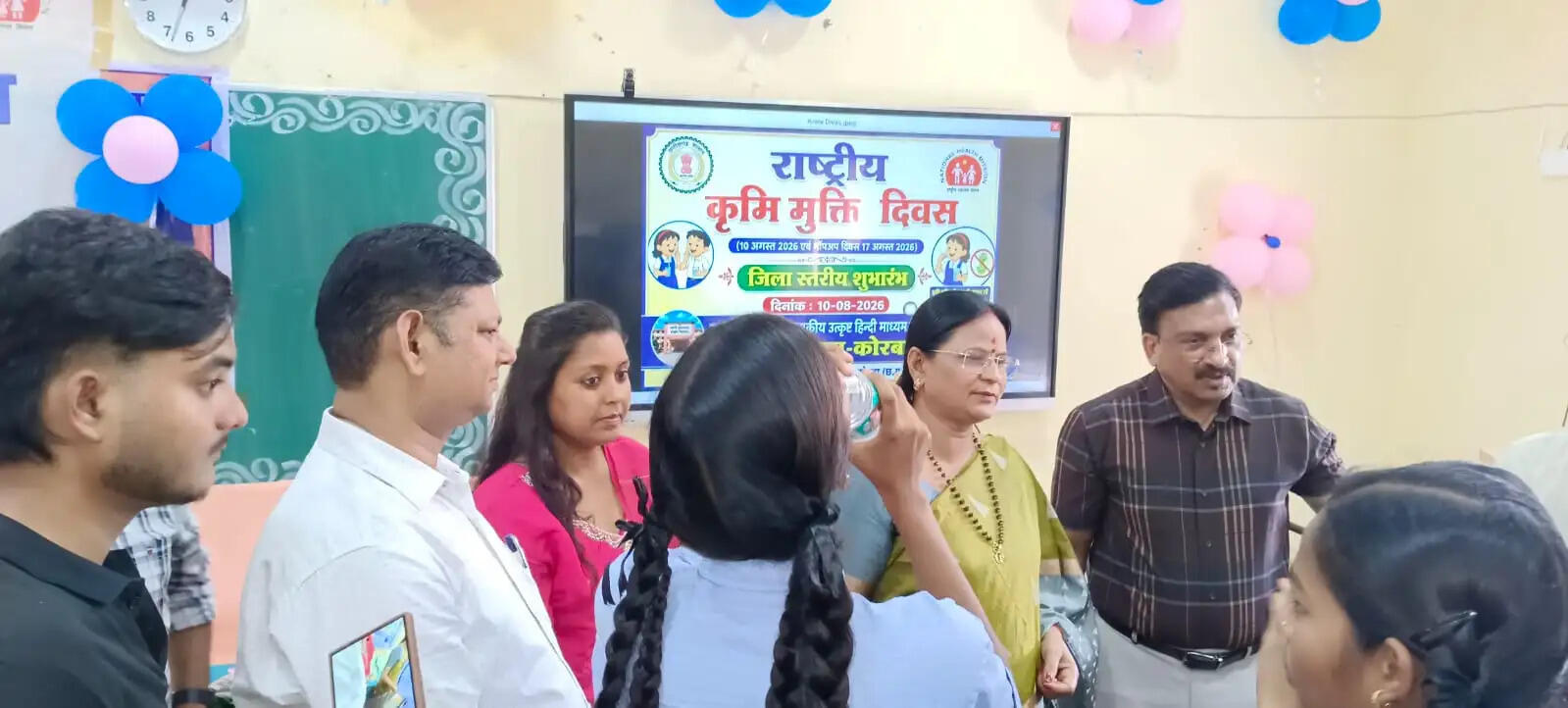 कोरबा में राष्ट्रीय कृमि मुक्ति दिवस का शुभारंभ, महापौर ने बच्चों को खिलाई एलबेंडाजोल की दवा