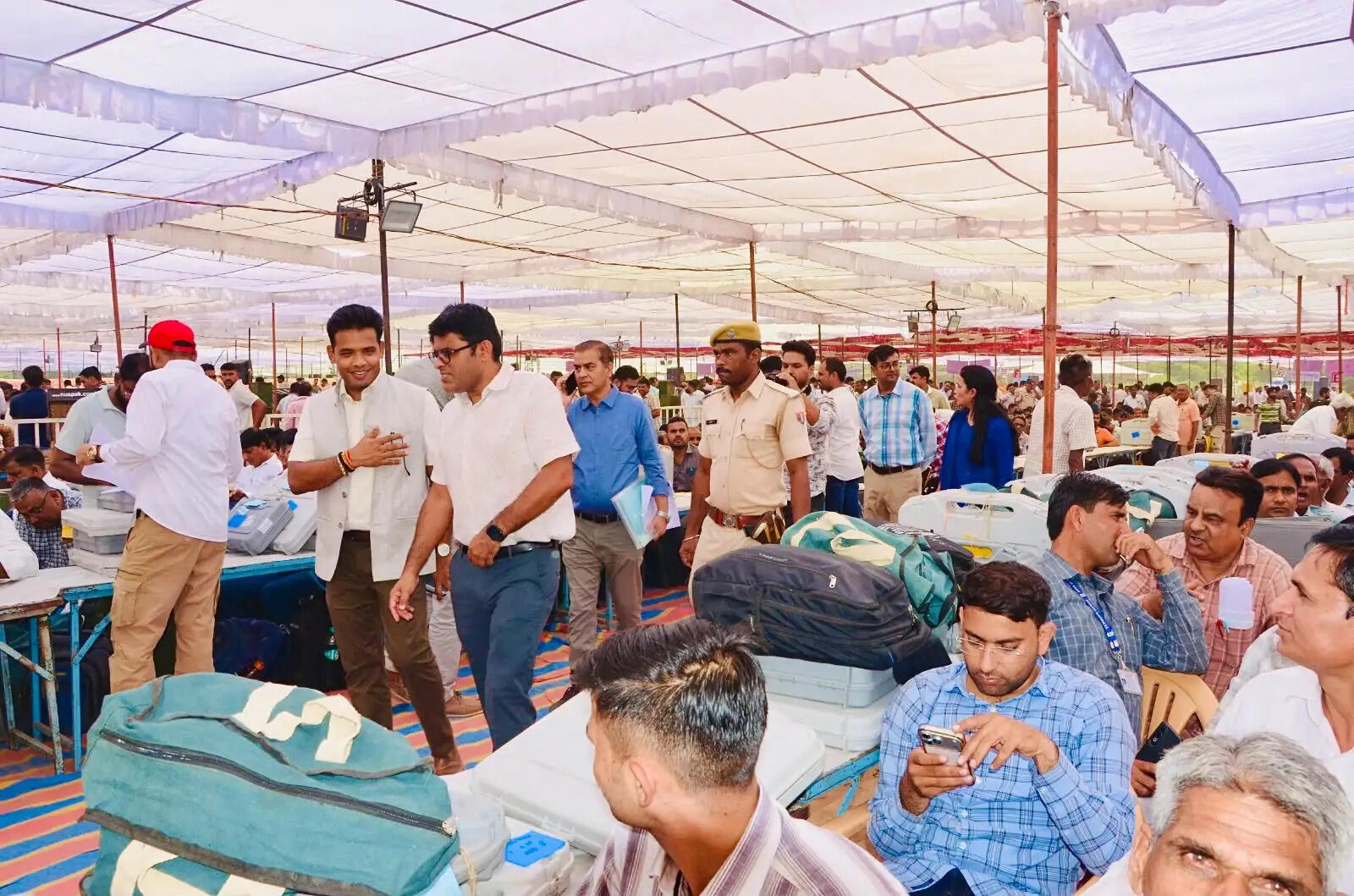 पंचायती राज आम चुनाव 2026 : द्वितीय चरण के लिए अंतिम प्रशिक्षण के बाद 382 मतदान दल रवाना