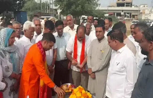 रेवाड़ी: कोसली में 11.57 करोड़ से बनेगा बस स्टैंड, विधायक ने किया भूमि पूजन