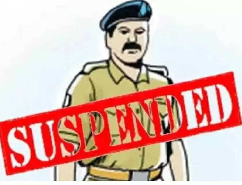 पुलिस लाइन में सिपाहियों का हाई-वोल्टेज ड्रामा, ईंट-पत्थर चले, दो निलंबित