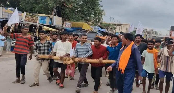 बस्तर दशहरा की पहली रस्म 'पाटजात्रा' पूजा विधान 12 अगस्त को, बिलाेरी से पहुंची पहली लकड़ी