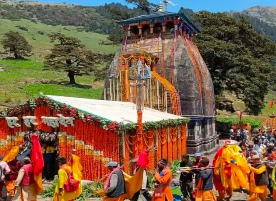 द्वितीय केदार मदमहेश्वर मंदिर के कपाट वैदिक विधि-विधान से खुले