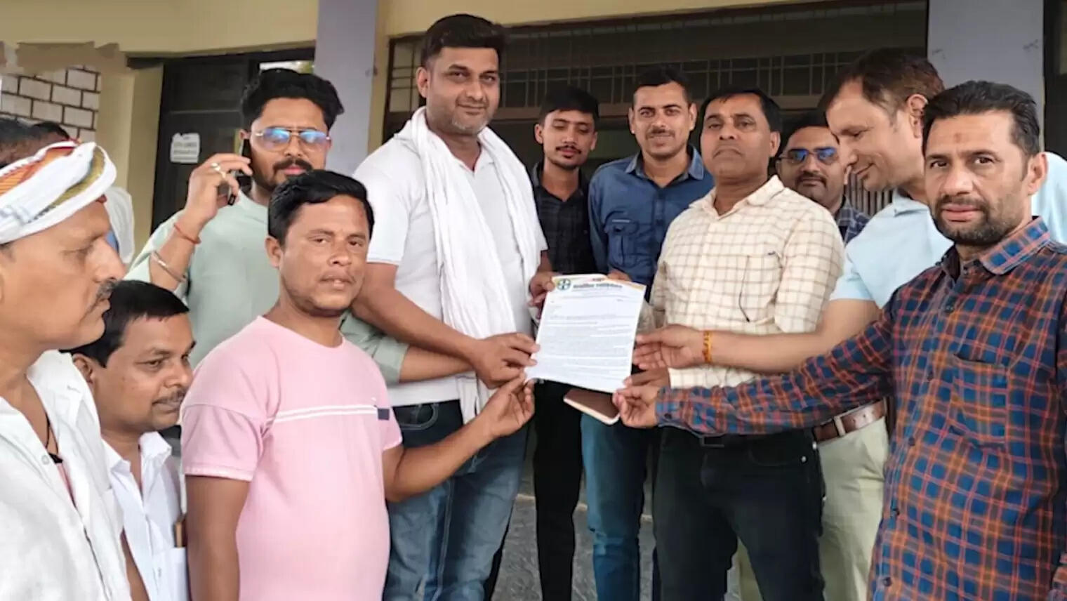 फार्मासिस्टों के भविष्य पर संकट: दवा व्यापार में फार्मासिस्ट की अनिवार्यता खत्म करने का विरोध