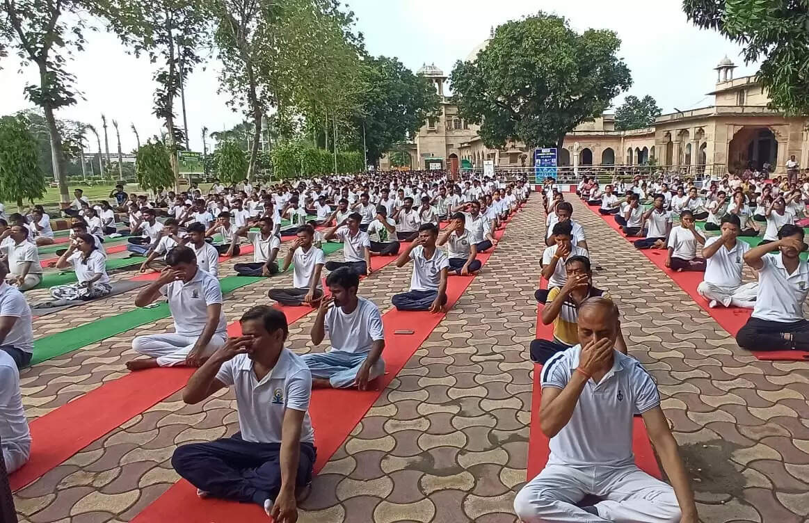 वैश्विक स्तर पर अपनाया जा रहा है भारत की मूल पद्धति का योग : कुलपति