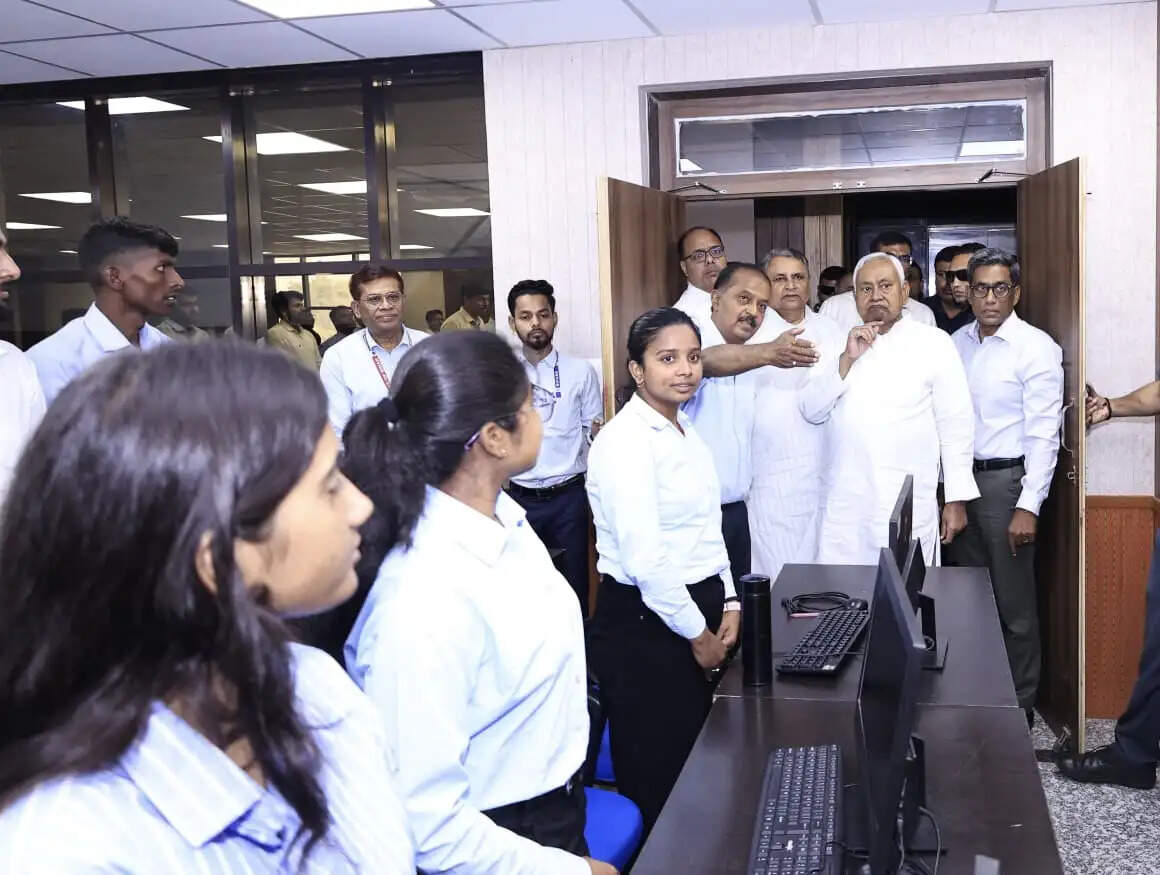 बिपार्ड स्किल पार्क के दक्षता भवन का मुख्यमंत्री ने किया निरीक्षण, अधिकारियों को दिये निर्देश