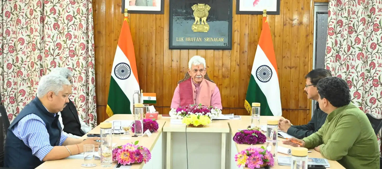 उपराज्यपाल ने नशा मुक्ति पीड़ितों के लिए पुनर्वास एवं सामाजिक-आर्थिक पुनर्एकीकरण योजना की समीक्षा की