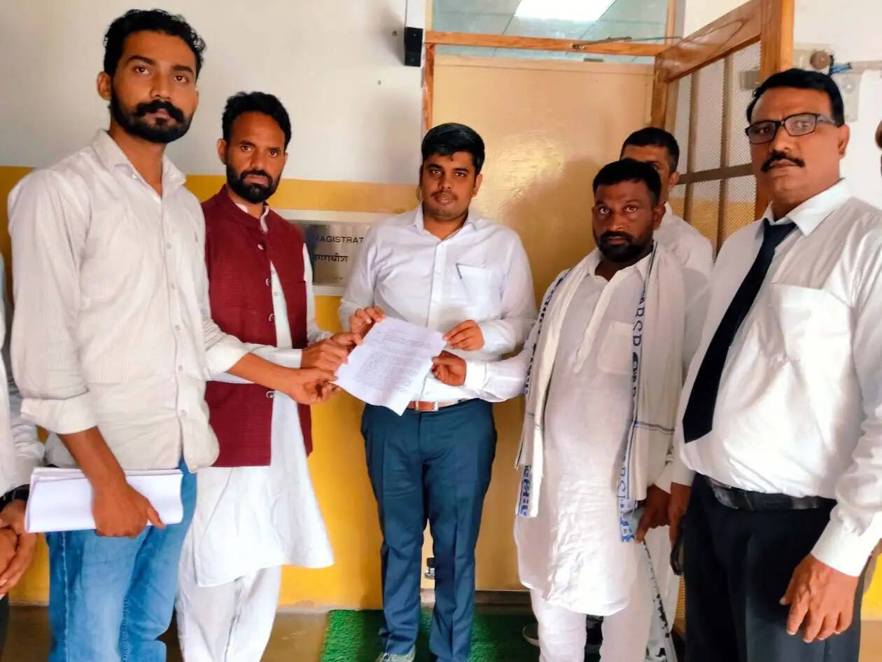 हिसार : कैबिनेट मंत्री कृष्ण बेदी के बयान पर भड़का बहुजन समाज, राष्ट्रपति के नाम सौंपा ज्ञापन